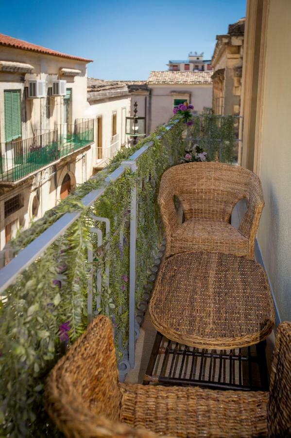 A Marchisa -Noto- Aparthotel Exterior foto